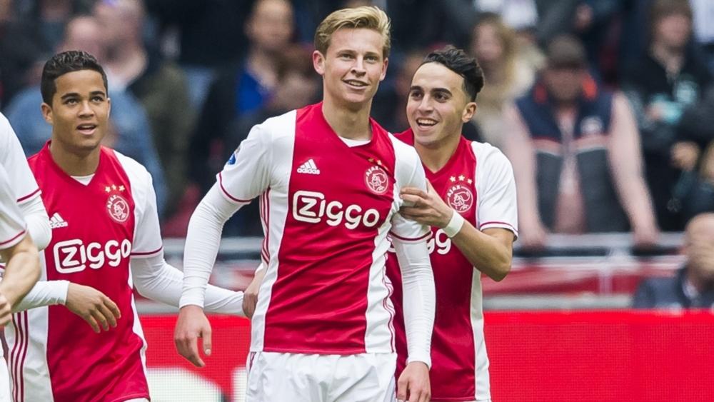 دي يونغ: "عبد الحق نوري أخبرني قبل سنوات مضت بأنني لاعب جيد"