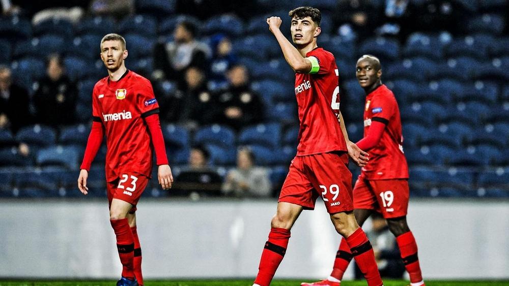 مدير باير ليفركوزن: "مشاهدة كرة القدم ستبقي الناس في منازلهم"