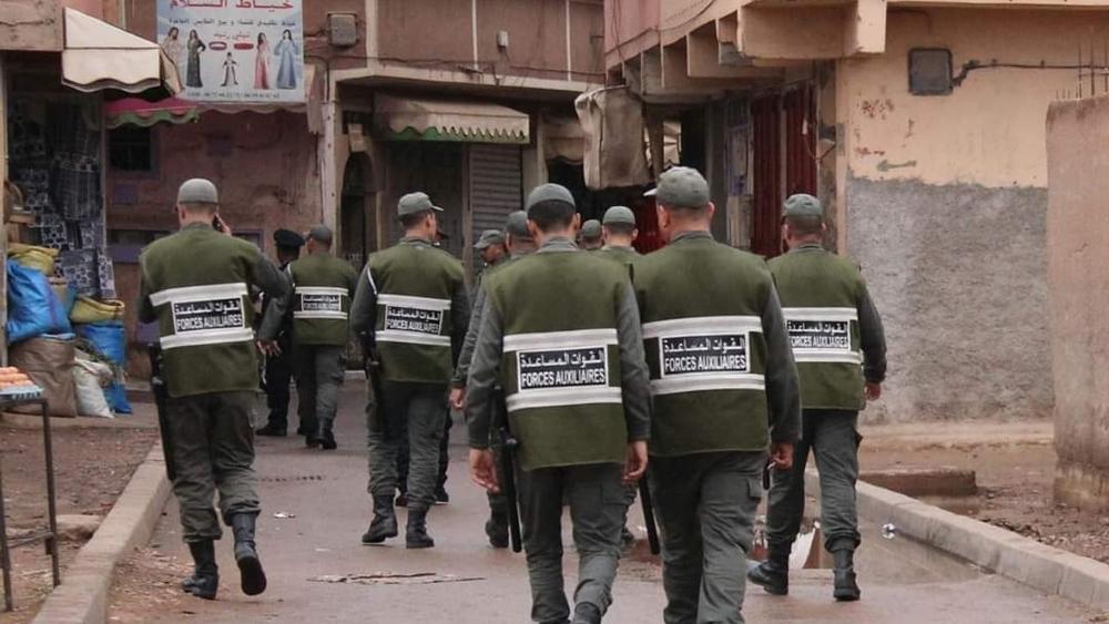 توقيف عنصرين من القوات المساعدة عن العمل بعد تعنيفهما شخصا أثناء تطبيق حالة الطوارئ الصحية