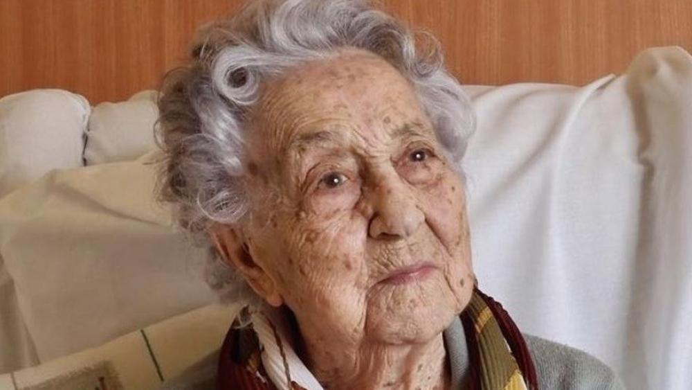 عن عمر 113 عاما .. "معمرة إسبانية" تصبح أكبر ناجية من فيروس "كوفيد-19" في العالم
