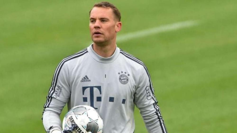 نوير: "العالم ينتظر استئناف البوندسليجا لأننا أول العائدين بعد كورونا"