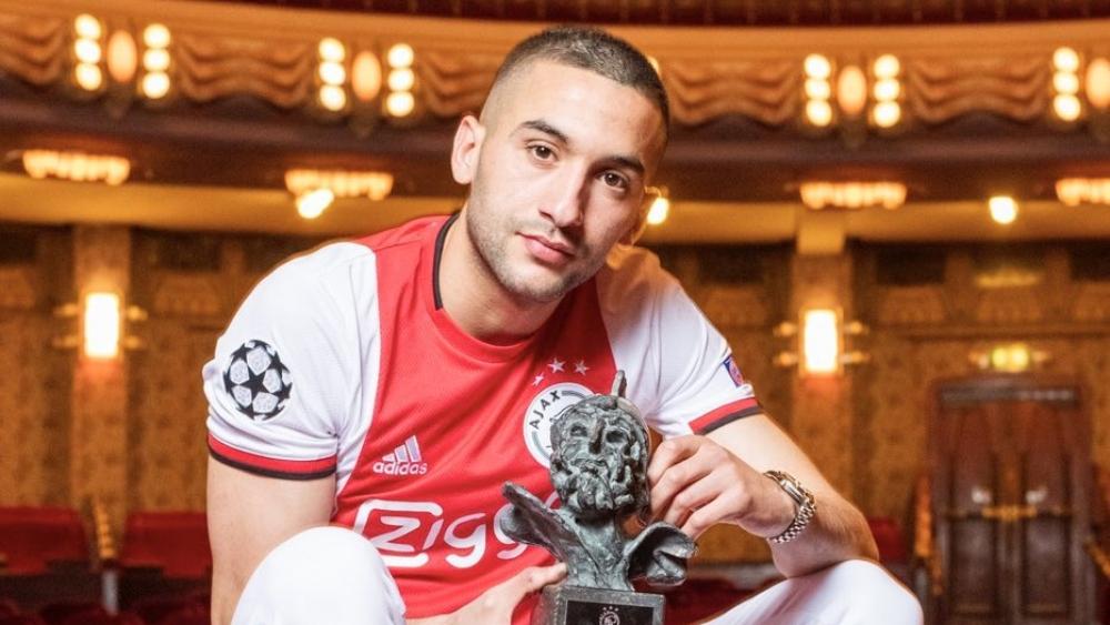 زياش: "كانت رحلة جميلة مع أياكس .. وفخور بإحرازي جائزة 'لاعب السنة' بالفريق للمرة الثالثة تواليا"