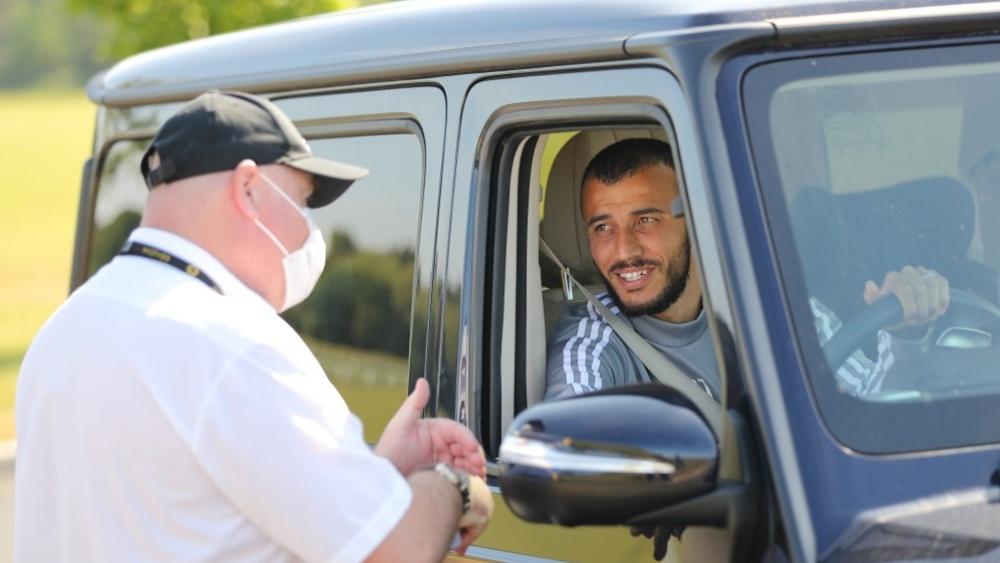 سايس: "بريطانيا أكثر انفتاحًا على الديانات من فرنسا.. هنا لا يمكنك منع النساء من الخروج بسبب الحجاب"