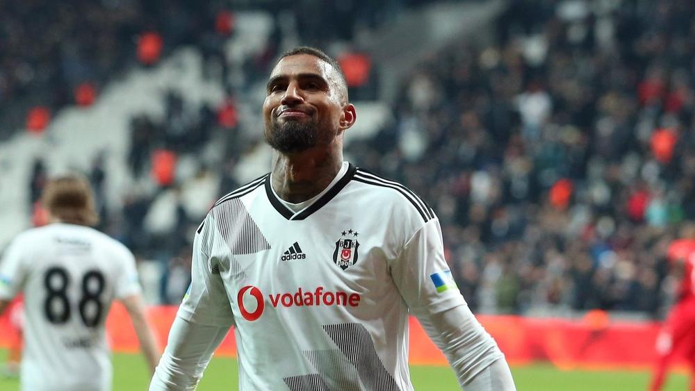 بواتينغ عن مقتل فلويد: "لماذا لا يتحدثون في المدارس عن العنصرية؟ أطلب من اللاعبين السود تخصيص يوم لا يذهب فيه أي واحد منا إلى العمل!"