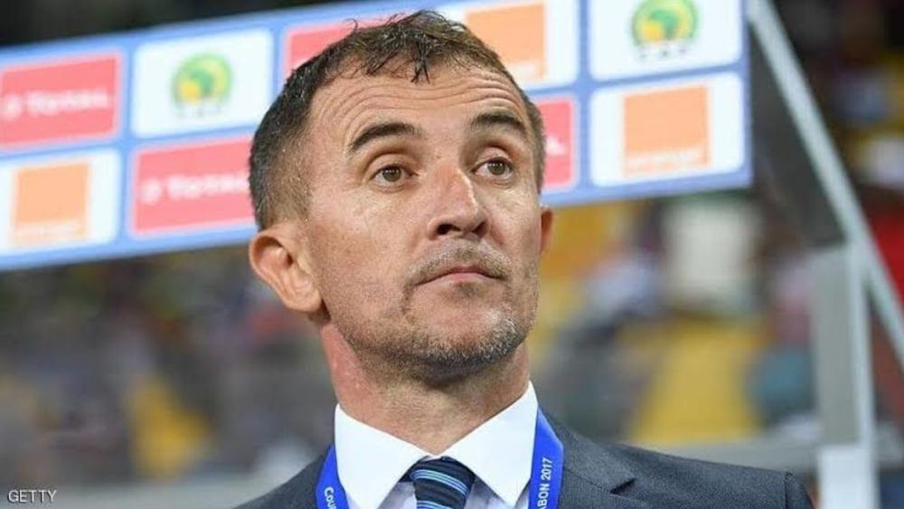 المدرب السابق للزمالك ينصح الكاف: "من الأفضل إقامة مباريات العصبة والكونفدرالية في الكاميرون بدلًا من مشاهدة حروب كروية بين الأندية المغربية والمصرية"