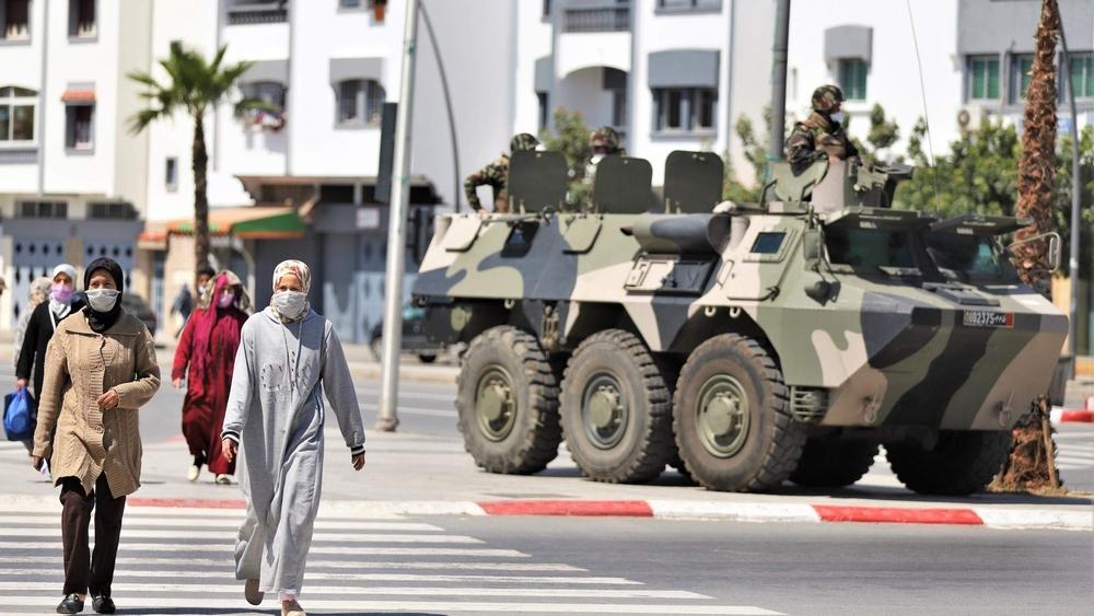 من بينها إعادة فتح قاعات الحلاقة واستئناف الأنشطة الرياضية الفردية .. عمالات وأقاليم المنطقة 1 تستفيد من تخفيف القيود على عدة مستويات