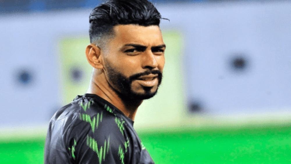 بنحليب و الدويك يواصلان التدريبات التأهيلية في قطر في انتظار "الضوء الأخضر" للعودة للمغرب