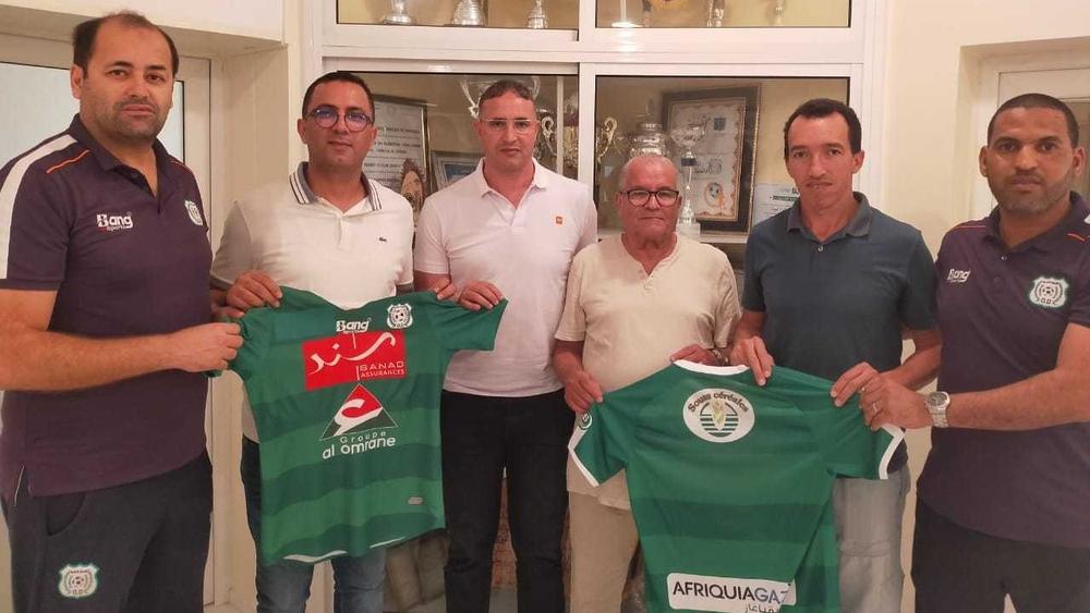 أولمبيك الدشيرة يجدد عقود طاقمه التقني حفاظًا على استقراره