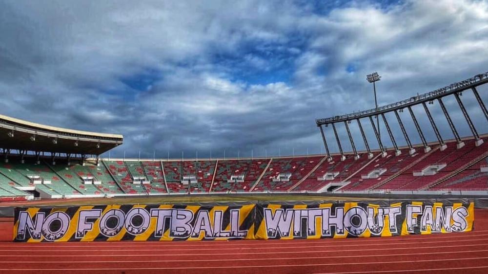 مجموعات "أولتراس" شمال أفريقيا: "لا كرة قدم بدون جمهور.. لا نريد وضع قطع كارتونية بها وجوه الأنصار لتعويض غيابنا"