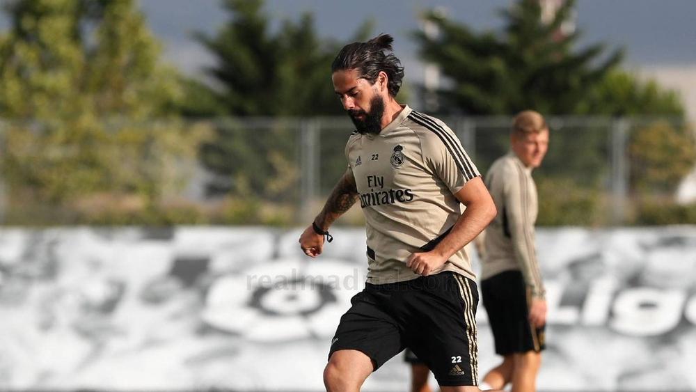 ريال مدريد يعلن إصابة إيسكو وغيابه عن مباراة فالنسيا