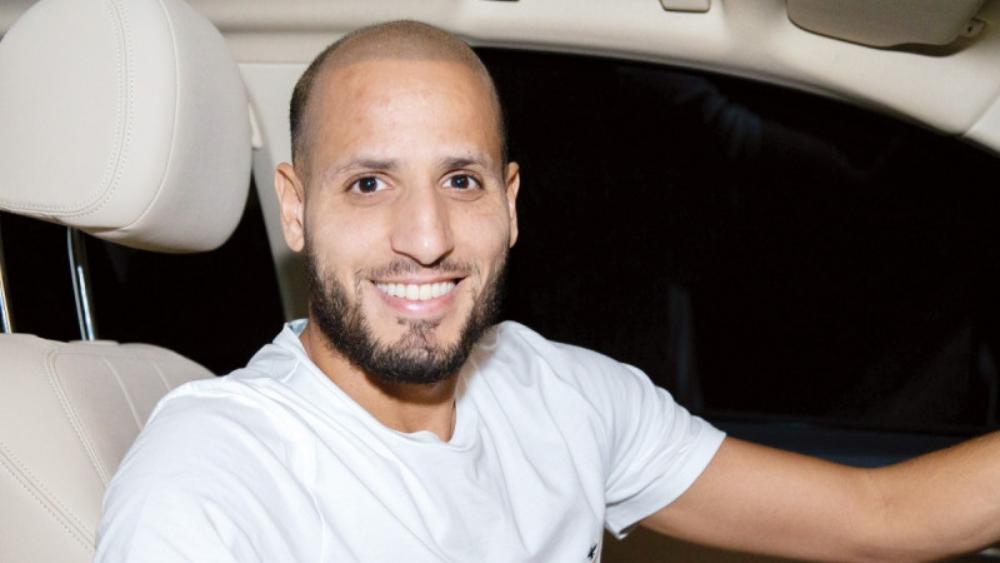 الأحمدي: "تفينتي عرض علي العودة .. لكنني لن أقرر حول مستقبلي حالياً"