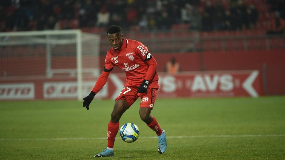 منديل يستبعد خيار العودة إلى شالكه04 ويُفاوض ديجون للبقاء في فرنسا