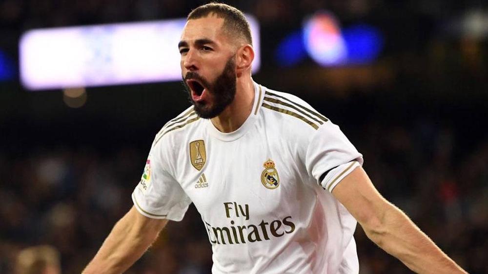 تتويج بنزيما بجائزة أفضل لاعب في "الليغا" لشهر يونيو الماضي