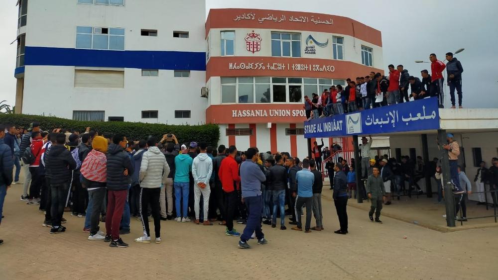 بعد قرار هدم ملعب "الإنبعاث" وملحقه الجنوبي.. "الإفراغ" ينتظر 8 عائلات و600 لاعب ناشئ يواجهون "خطر الضّياع"!