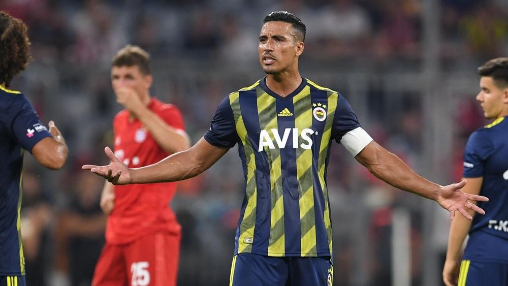 بعد شِجاره مع زميله إيمري .. درار يُغذِّي سِجِلَّه الحافل بالصراعات و"الاشتباكات"