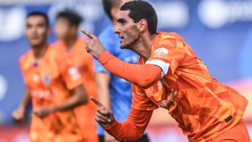 مروان فيلايني يُسجل "هاتريك" في ظرف 7 دقائق.. ويُبهر الجميع بأدائه في أول مباراة له في الصين