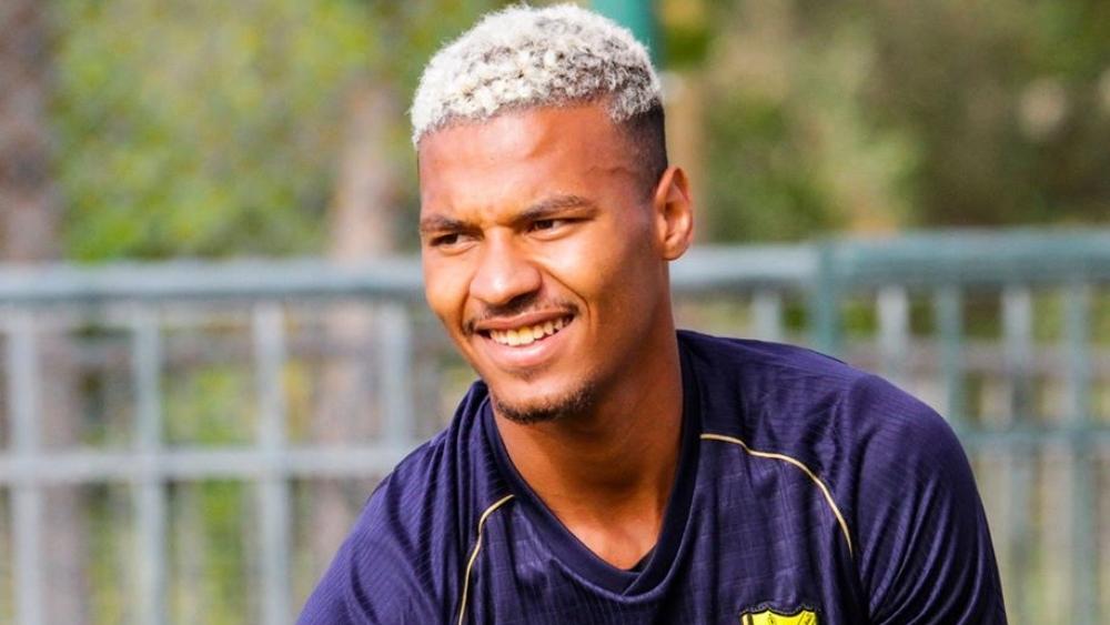 حمزة بويا "المصاب بكورونا" لـ"البطولة": "وضعيتي الصحية مستقرة و أحسست قبل ثلاثة أيام بأعراض الزكام"