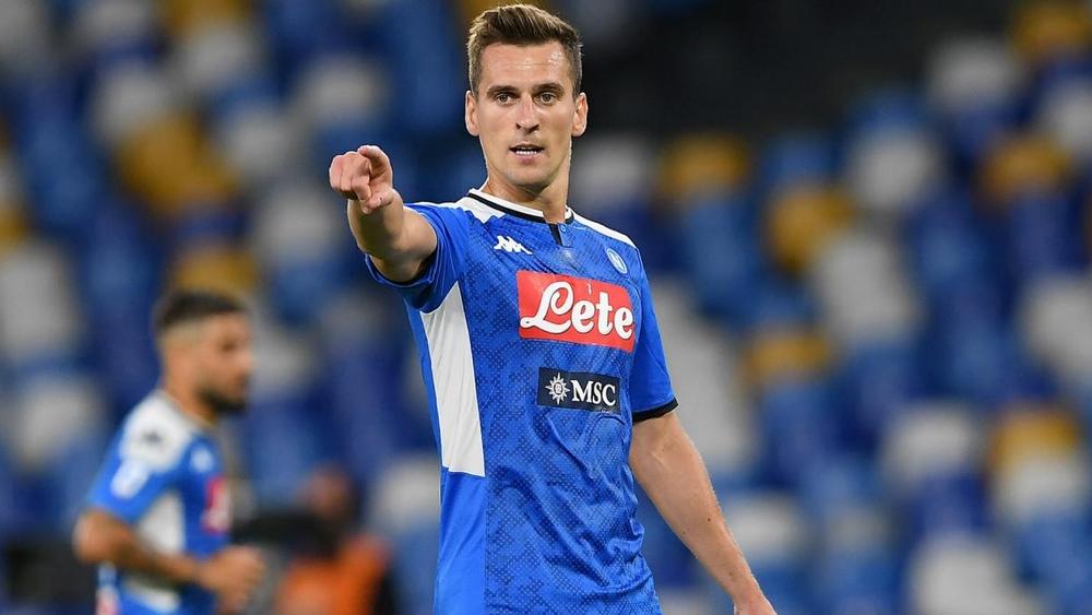 يوفنتوس يُكرر سرقته لنابولي ويتفق مع البولندي ميليك