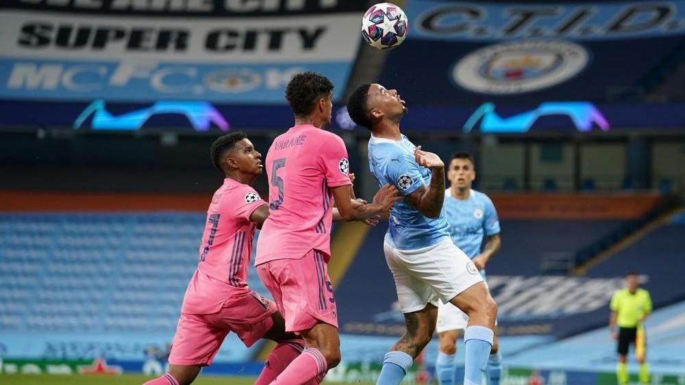 فاران بعد هفوتيْه أمام مانشستر سيتي: "أعتذر لجماهير ريال مدريد"