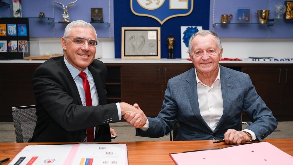 الفتح الرياضي يتعقَّب مسيرة أولمبيك ليون ويُهنّئه بعبوره لربع نهائي "دوري أبطال أوروبا"