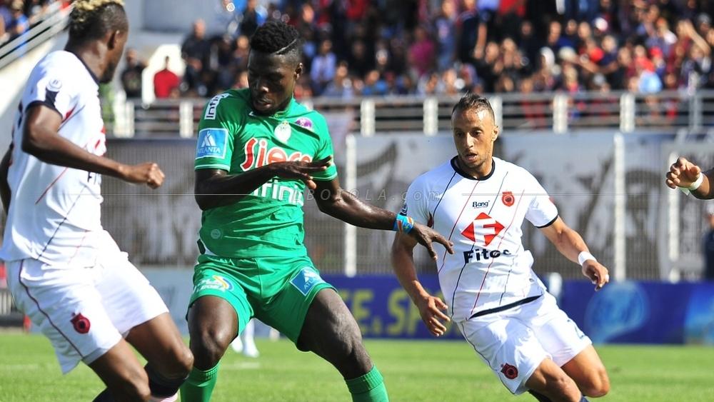 الرجاء أمام فرصة "الانقضاض على الصدارة" و أولمبيك آسفي عينه على الابتعاد عن "منطقة الخطر"