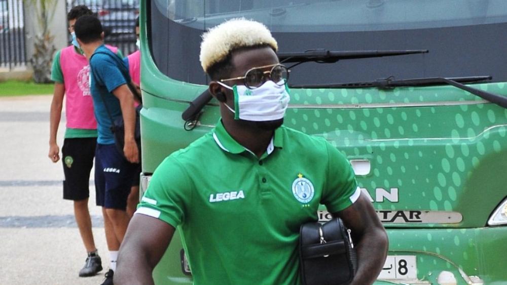 بعثة الرجاء تحط الرحال اليوم في البيضاء.. وسلامي يبرمج حصة تدريبية مساء الغد