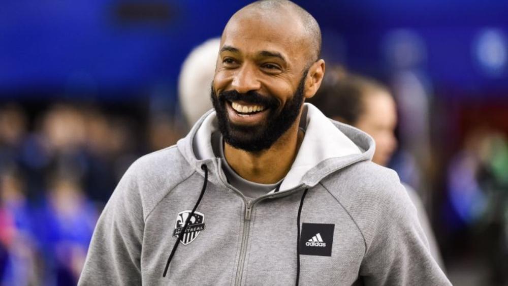 تييري هنري مرشح لتدريب نادي برشلونة