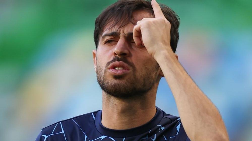 برناردو سيلفا يهاجم جماهير ليفربول: "أنتم مثيرون للشفقة"