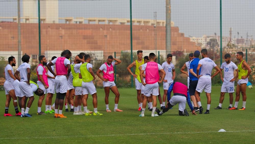 تحاليل مخبرية جديدة للاعبي اتحاد طنجة السبت المقبل قبل العودة إلى التداريب