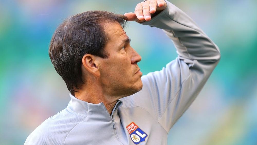 مدرب أولمبيك ليون: "الحظ لم يكن بجانبنا في بداية المباراة أمام البايرن"