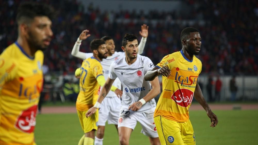 رسمياً: تأجيل 3 مباريات من الجولة الـ24 لـ"البطولة الاحترافية" بسبب فيروس "كورونا"