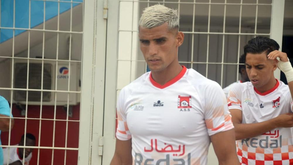 خنوس لاعب جمعية سلا لـ"البطولة": "ما أُشيع حول توقيعي للرجاء الرياضي لا أساس له من الصحة"