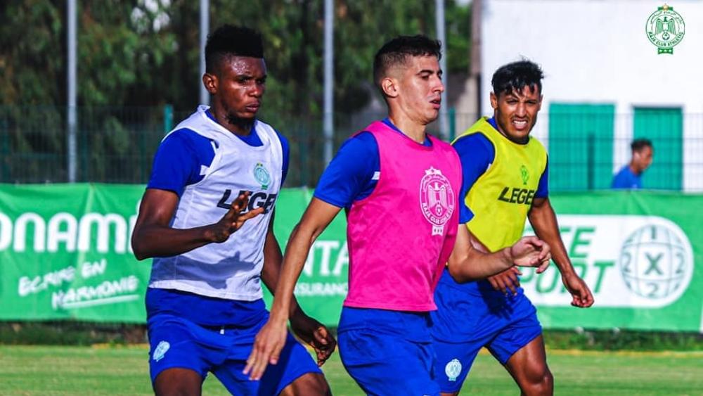 بعد تأجيل مباراة الدفاع الجديدي.. السلامي يبرمج حصة تدريبية بملعب الوازيس استعدادا لـ"الديربي"