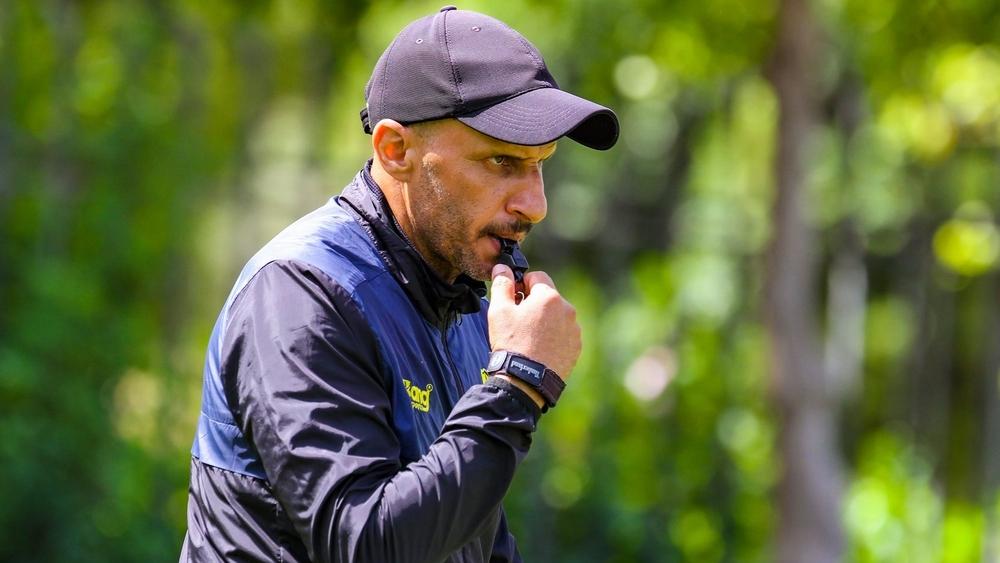 رسميا: المغرب الفاسي يعلن فسخ عقد المدرب الجعواني ومساعده السراج بالتراضي