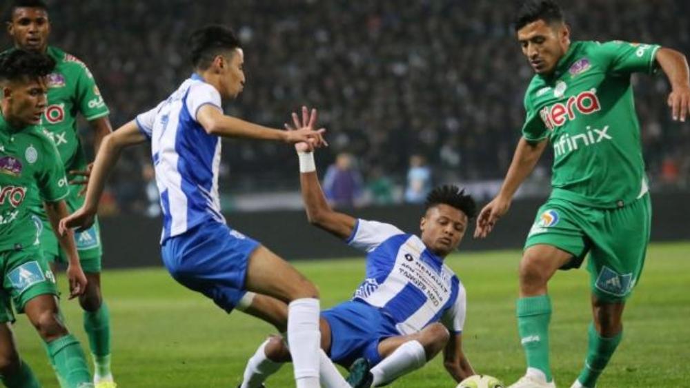 مباراة الرجاء الرياضي واتحاد طنجة عن الجولة الـ26 | تشكيلة الفريقين