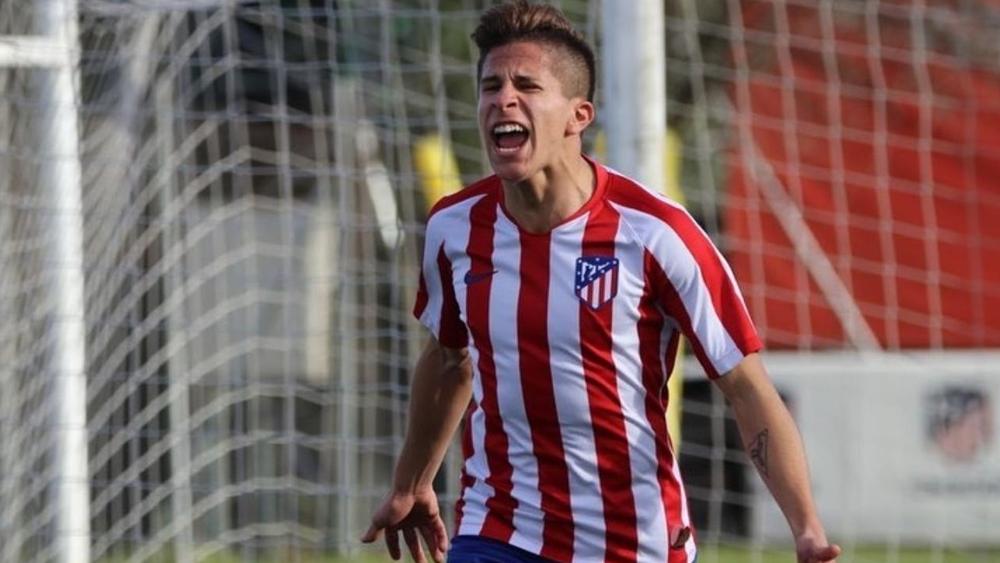 ابن دييجو سيميوني يوقع أول عقد احترافي له مع أتلتيكو مدريد