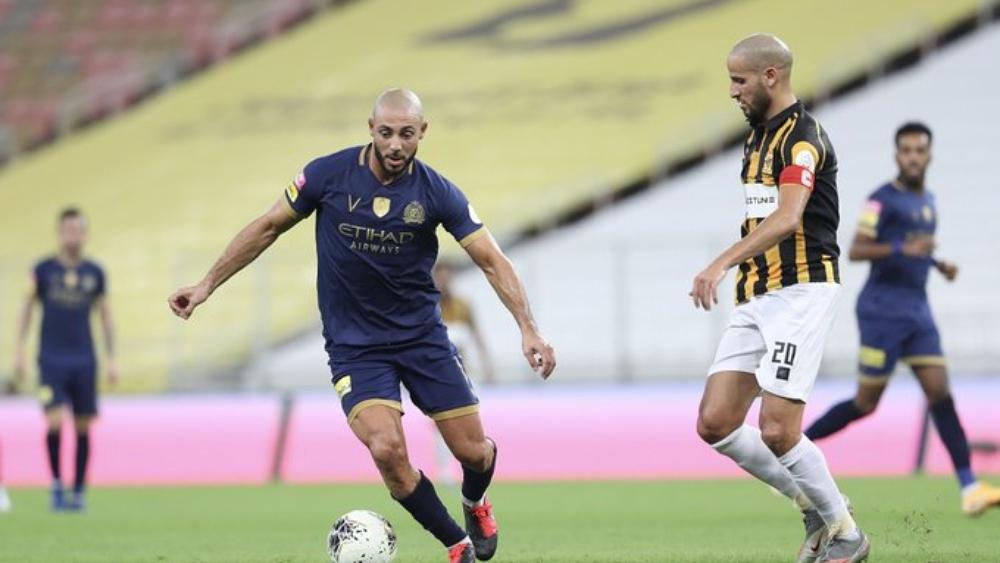 أمرابط يوضح ملابسات إلقاء قميص النصر في مباراة الاتحاد