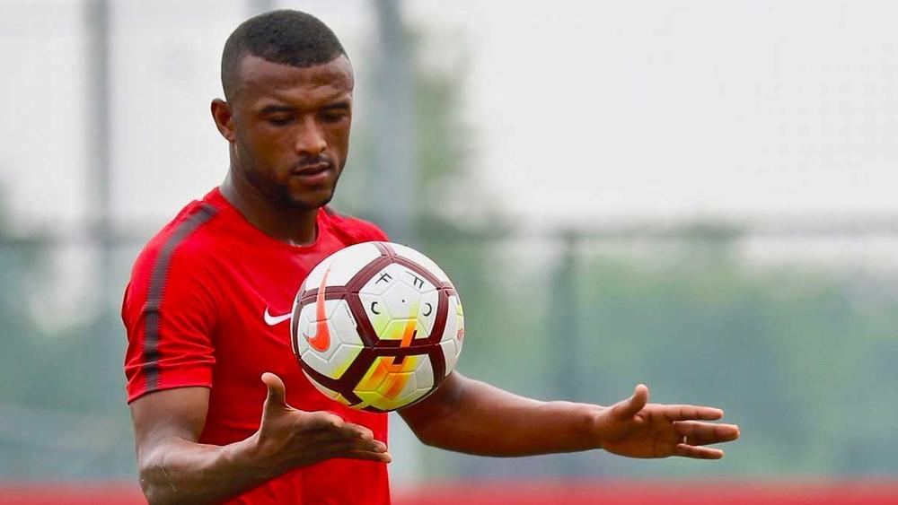 بعد "تجربة" أزارو.. الاتفاق السعودي يطلب التعاقد مع أيوب الكعبي