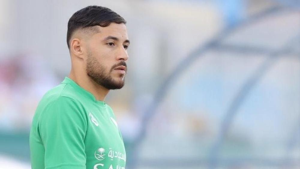 الأهلي السعودي يقرر بيع عقد لاعبه الجزائري يوسف بلايلي والأهلي المصري الأقرب لضمه