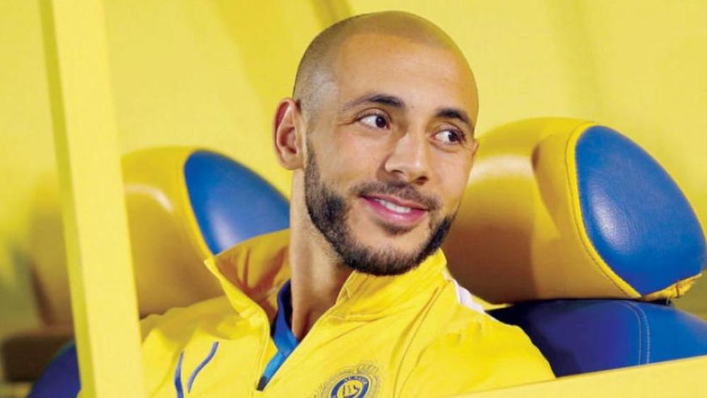 عضو شرفي بالنصر: "لا تصدقوا الإشاعات.. أمرابط باقٍ ويتمدد في حديقته المفضلة"