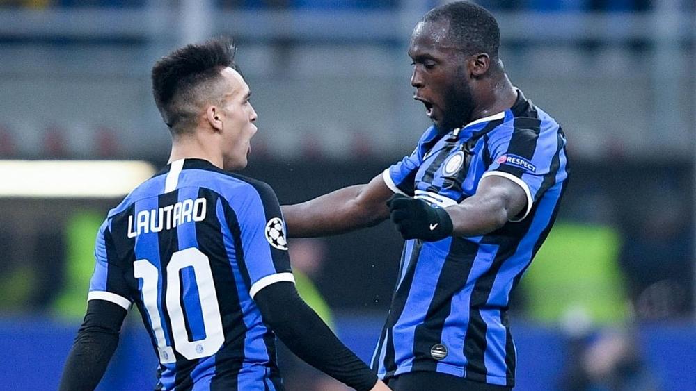 رونالد كومان يُفضل تعاقد برشلونة مع البلجيكي روميلو لوكاكو