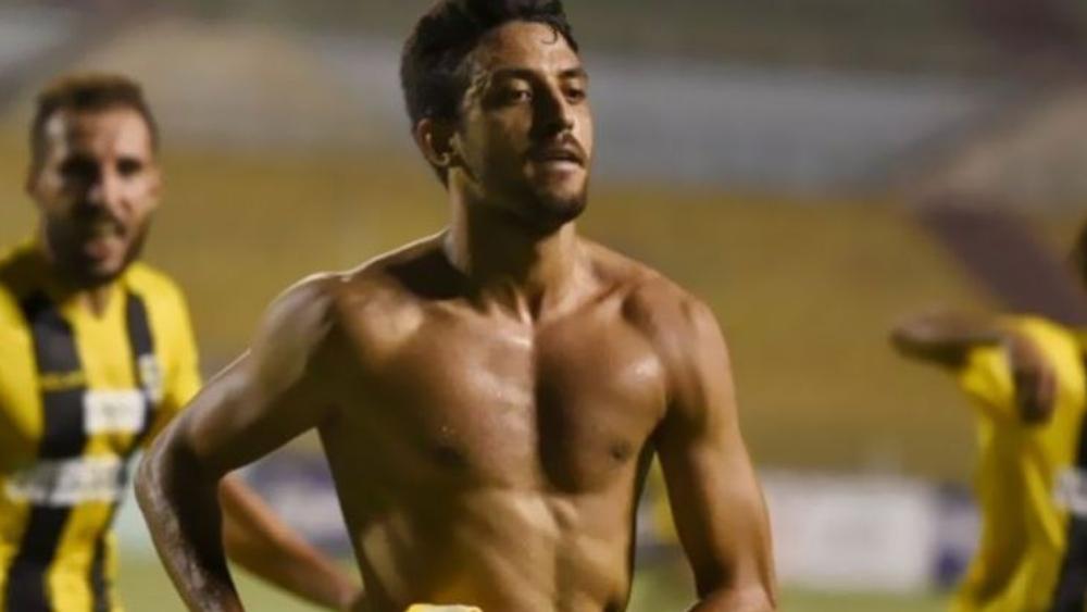 نادي المقاولون العرب المصري يفرض "غرامة" على كل لاعب تفوق نسبة الدهون في جسمه 9%!