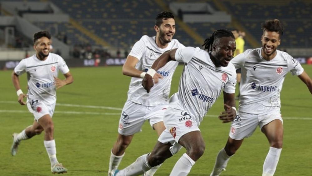 تأكيدا لما ذكرته "البطولة".. الكرتي غائب وغاموندي يُعيد الحسوني وغادارين للتشكيل الرسمي أمام رجاء بني ملال