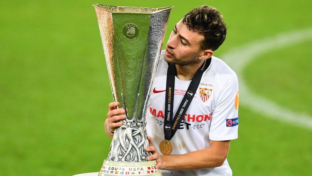 بعد موافقة الـ"فيفا" على "القانون الجديد".. "4 شروط" أمام كل لاعب يرغب في تغيير "جنسيته الرياضية" واللعب لمنتخب آخر