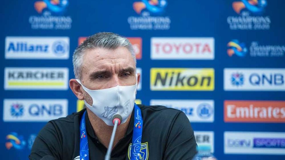 كارتيرون عن اصطدامه بالركراكي: "مواجهة الدحيل حاسمة.. سنتمسك بحظوظنا إلى آخر رمق"