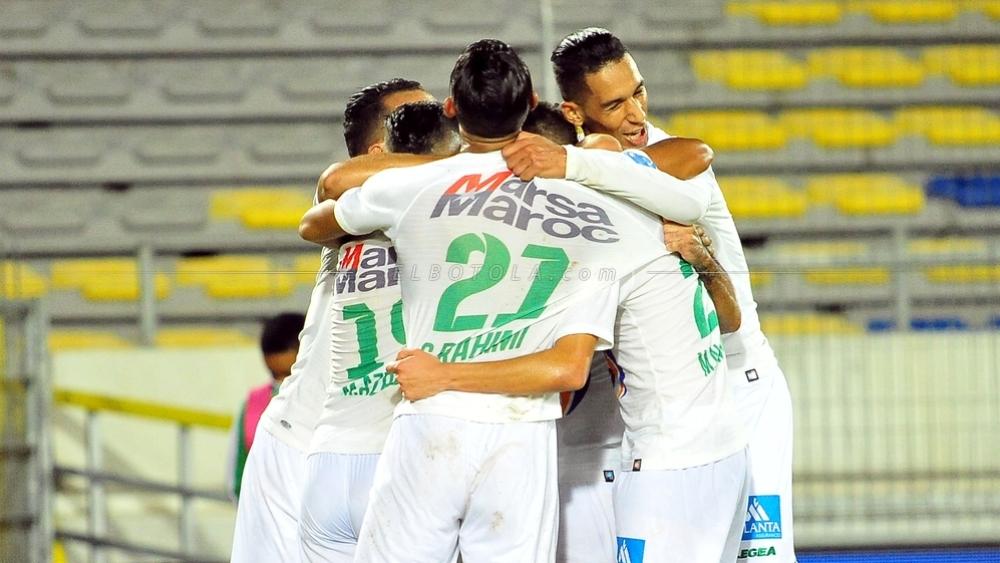 تتويج الرجاء يتخطى حدود الوطن.. صحيفة بوسنية: "ما حدث جنونٌ لا يُصدّق.. النسور سجلّوا في الدقيقة الـ90 والجماهير تملأ الشوارع احتفالاً"