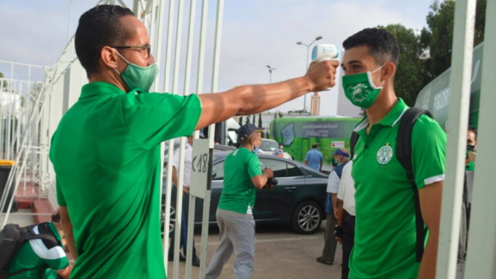 اختبارات طبية جديدة للاعبي الرجاء صباح الأربعاء للوقوف على "الحالة الوبائية"