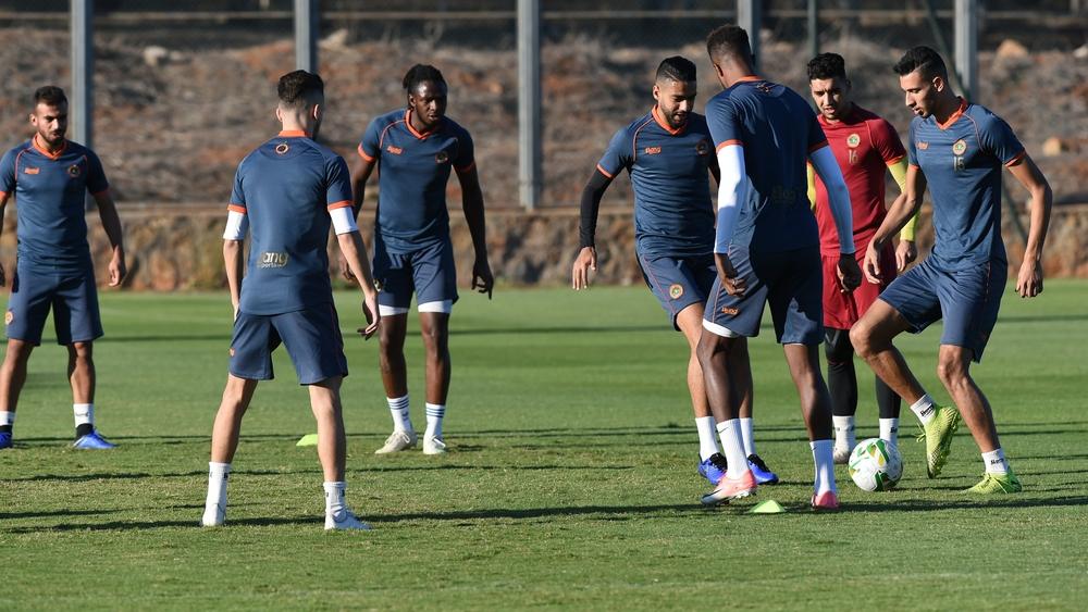 نهضة بركان يُنهي تحضيراته لمواجهة بيراميدز في نهائي كأس الكونفدرالية