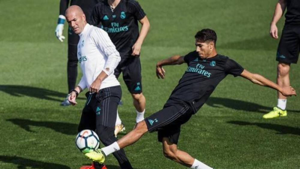 زيدان يَرْصد مكامن ضُعف حكيمي ويحثّ لاعبيه على استغلالها في مباراة اليوم