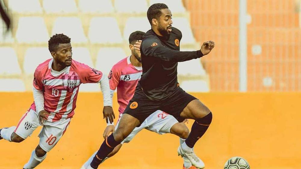نهضة بركان تتعادل وديا مع وداد فاس بهدفين لمثلهما استعدادا للموسم الجديد